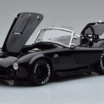 Shelby Cobra 427 S/C ブラック Kyosho 1:18 - image 2 of 9