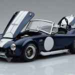 Shelby Cobra 427 S/C ダークブルー Kyosho 1:18 - image 2 of 9