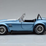 Shelby Cobra 427 S/C ライトブルー Kyosho 1:18 - image 4 of 9