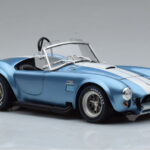 Shelby Cobra 427 S/C ライトブルー Kyosho 1:18 - image 5 of 9