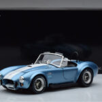 Shelby Cobra 427 S/C ライトブルー Kyosho 1:18 - image 9 of 9