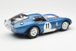 Shelby Daytona Cobra Coupe #11 S. Thompson 24 Hours of Le Mans 1965 CMR 1:18 CMR114 メタル - 画像 3/8