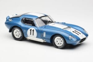 Shelby Daytona Cobra Coupe #11 S. Thompson 24 Hours of Le Mans 1965 CMR 1:18 CMR114 メタル - 画像 6/8