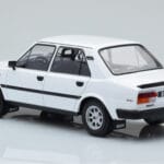 Skoda 130 L ホワイト IXO 1:18 - image 5 of 6
