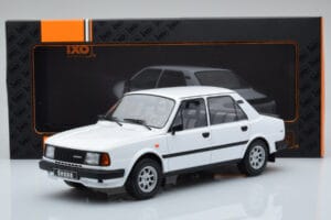 Skoda 130 L ホワイト IXO 1:18 18CMC158 メタル - 画像 6/6