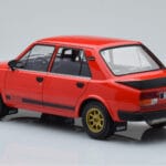 Skoda 130 LR レッド IXO 1:18 - image 5 of 6