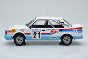 Skoda 130 LR #21 L. Krecek / B. Motl Rally Acropolis 1986 IXO 1:18 18RMC157A メタル - 画像 3/6