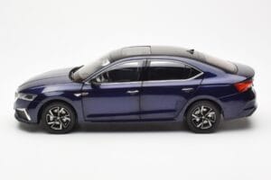 Skoda Octavia Pro ブルー FAW 1:18 ZMR000006BLA メタル - 画像 4/8