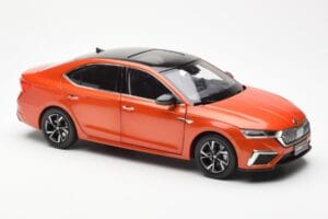 Skoda Octavia Pro オレンジ FAW 1:18 ZMR000006ORA メタル - 画像 6/8