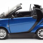 Smart Fortwo 451 カブリオ ブルー & ブラック Minichamps 1:18 - image 4 of 8