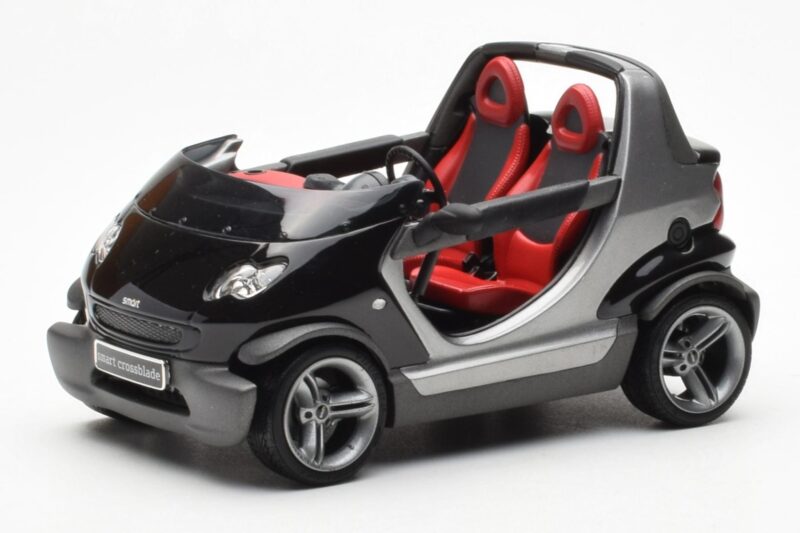 Smart Fortwo Crossblade カブリオレ シルバー ブラック Kyosho 1:18