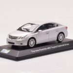 Toyota Avensis T270 シルバー Minichamps 1:43 - image 2 of 4