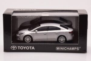 Toyota Avensis T270 シルバー Minichamps 1:43 403166903 メタル - 画像 4/4