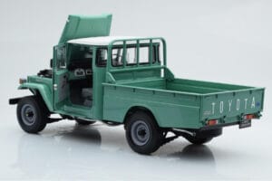 Toyota Land Cruiser 40 4x4 Pickup グリーン Kyosho 1:18 08958FG メタル - 画像 3/8