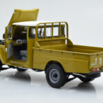 Toyota Land Cruiser 40 4x4 Pickup オリーブ Kyosho 1:18 - image 3 of 8