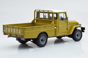 Toyota Land Cruiser 40 4x4 Pickup オリーブ Kyosho 1:18 08958K メタル - 画像 4/8