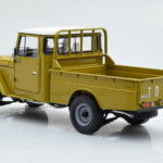 Toyota Land Cruiser 40 4x4 Pickup オリーブ Kyosho 1:18 - image 7 of 8
