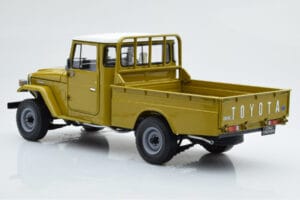 Toyota Land Cruiser 40 4x4 Pickup オリーブ Kyosho 1:18 08958K メタル - 画像 7/8
