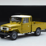 Toyota Land Cruiser 40 4x4 Pickup オリーブ Kyosho 1:18 - image 8 of 8