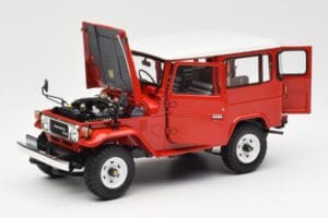 Toyota Land Cruiser FJ40 Van レッド Kyosho 1:18 08971R メタル - 画像 2/8