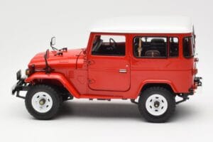 Toyota Land Cruiser FJ40 Van レッド Kyosho 1:18 08971R メタル - 画像 4/8