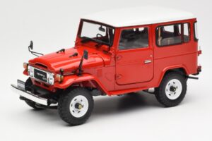Toyota Land Cruiser FJ40 Van レッド Kyosho 1:18