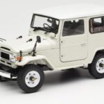Toyota Land Cruiser FJ40 Van ホワイト Kyosho 1:18