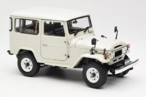Toyota Land Cruiser FJ40 Van ホワイト Kyosho 1:18 08971W メタル - 画像 6/8