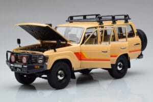 Toyota Land Cruiser 60 ベージュ オプションパーツ付き Kyosho 1:18 08956XBE メタル - 画像 2/12