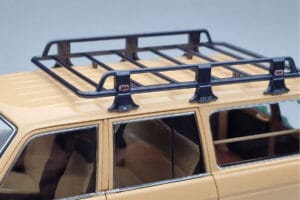 Toyota Land Cruiser 60 ベージュ オプションパーツ付き Kyosho 1:18 08956XBE メタル - 画像 8/12