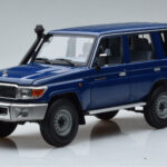 Toyota Land Cruiser J76 ブルー Almost Real 1:18