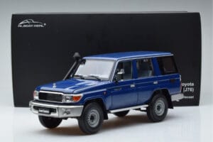 Toyota Land Cruiser J76 ブルー Almost Real 1:18 870101 メタル - 画像 7/7
