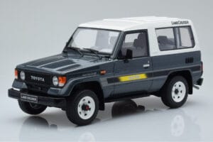 Toyota Land Cruiser LJ73 グレー Otto 1:18