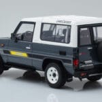 Toyota Land Cruiser LJ73 グレー Otto 1:18 - image 5 of 6