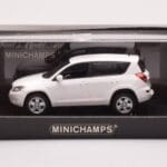Toyota RAV4 XA30 ホワイト Minichamps 1:43 - image 4 of 4
