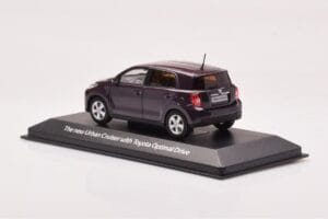 Toyota Urban Cruiser パープルメタリック Minichamps 1:43 403166963 メタル - 画像 3/4
