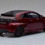 Toyota GR Yaris レッド Otto 1:18 - image 2 of 6