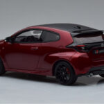 Toyota GR Yaris レッド Otto 1:18 - image 5 of 6