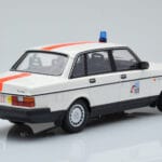 Volvo 240 GL ポリス ベルギー Minichamps 1:18 - image 2 of 6