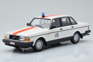 Volvo 240 GL ポリス ベルギー Minichamps 1:18