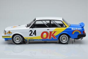 Volvo 240 Turbo Beckers #24 P.G. Andersson Nurburgring 1985 IXO 1:18 18RMC105A メタル - 画像 3/6