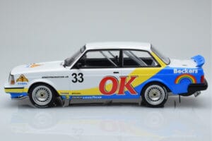 Volvo 240 Turbo Beckers #33 Andersson / Petersson / Linder ETCC Zolder 1985 IXO 1:18 18RMC105B メタル - 画像 3/6