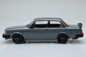 Volvo 240 Turbo グレー IXO 1:18 18CMC089 メタル - 画像 3/6