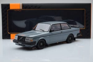 Volvo 240 Turbo グレー IXO 1:18 18CMC089 メタル - 画像 6/6