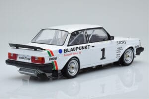 Volvo 240 Turbo IPS Racing Blaupunkt #1 P. Stureson DTM Zolder 1986 IXO 1:18 18RMC106 メタル - 画像 2/6
