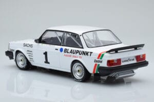 Volvo 240 Turbo IPS Racing Blaupunkt #1 P. Stureson DTM Zolder 1986 IXO 1:18 18RMC106 メタル - 画像 5/6