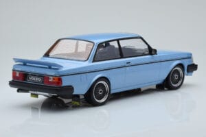 Volvo 240 Turbo ライトブルー IXO 1:18 18MCC090 メタル - 画像 2/6