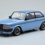 Volvo 240 Turbo ライトブルー IXO 1:18