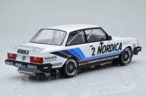 Volvo 240 Turbo Nordica #2 U. Granberg / T. Lindstrom ETCC Brno 1986 IXO 1:18 18RMC088 メタル - 画像 2/6