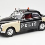Volvo P121 ポリス Revell 1:18
